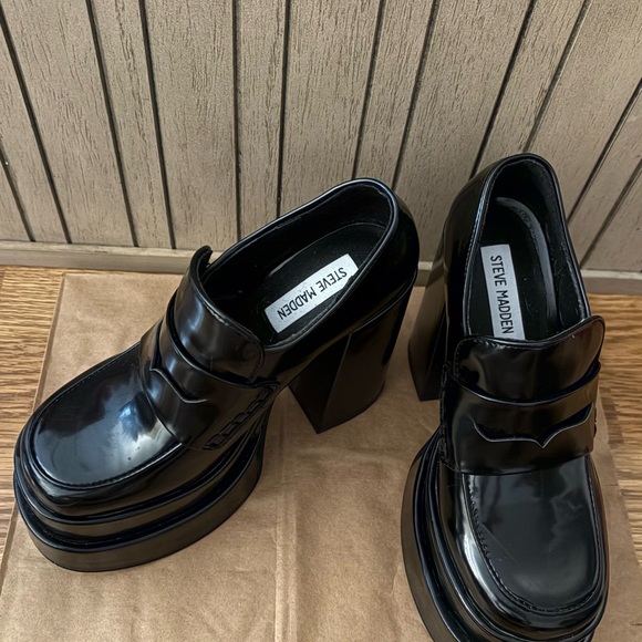 Steve Madden Catelyn Black Platform Loafers - Picture 2 of 5